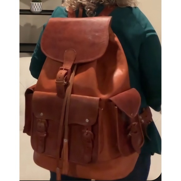 leather backpack - Picture 8 of 8